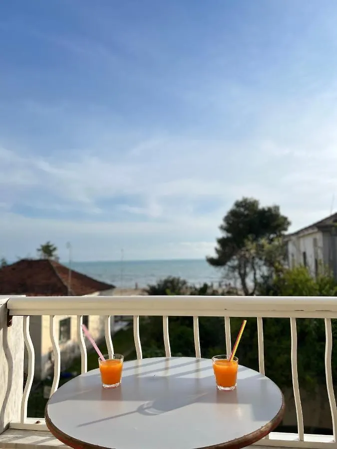 Sea View And Next To Promenade, Studio,1,1 And 2,1 Apartments Durrës 0*,